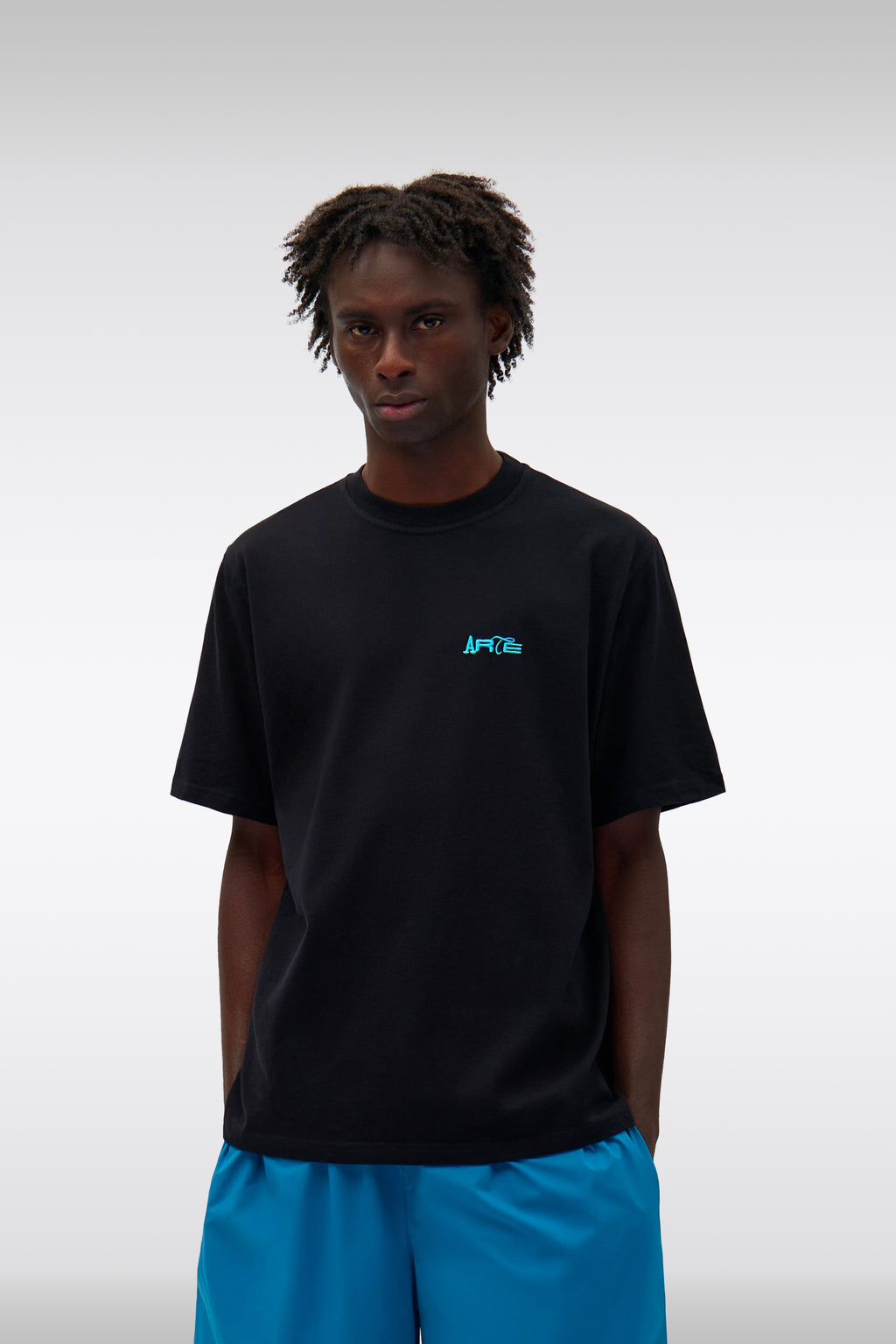 alt-image__LOGO-+-4PEOPLE-T-SHIRT-Nero