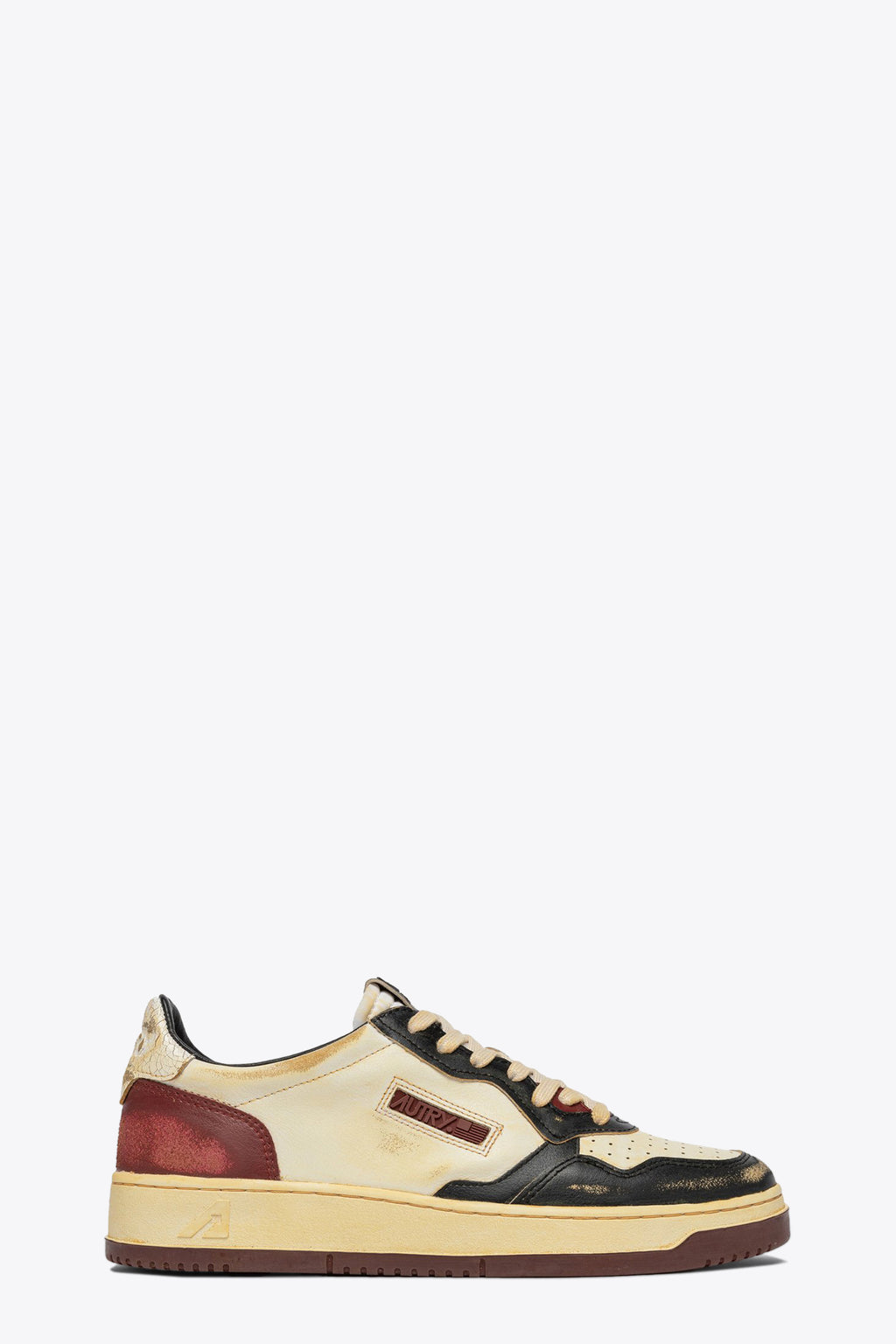 alt-image__Sneaker-bassa-in-pelle-invecchiata-panna,-nero-e-bordeaux---Medalist-Low