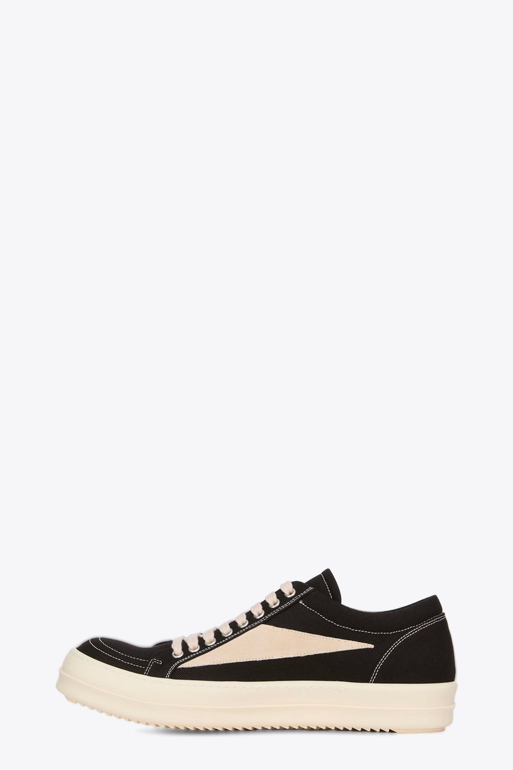 alt-image__Black-canvas-lace-up-low-sneaker---Vintage-Sneaks