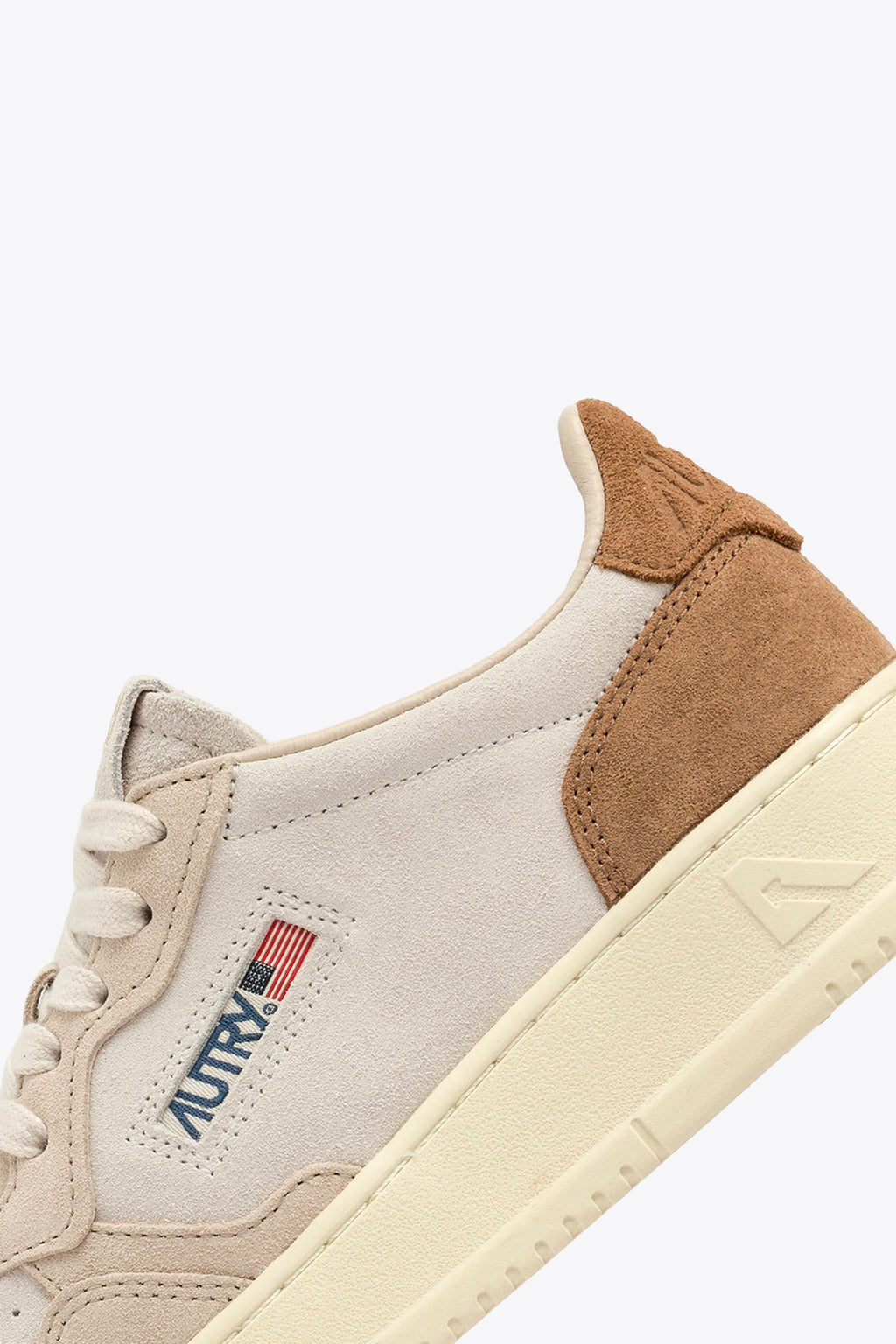 alt-image__Sneaker-bassa-in-suede-beige-e-marrone---Medalist-Low