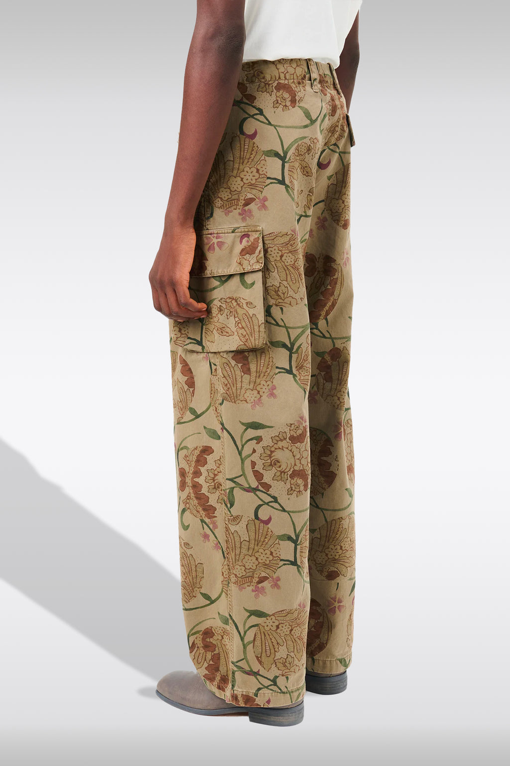 alt-image__Khaki-green-cotton-cargo-pant-with-floral-print---Mount-Cargo