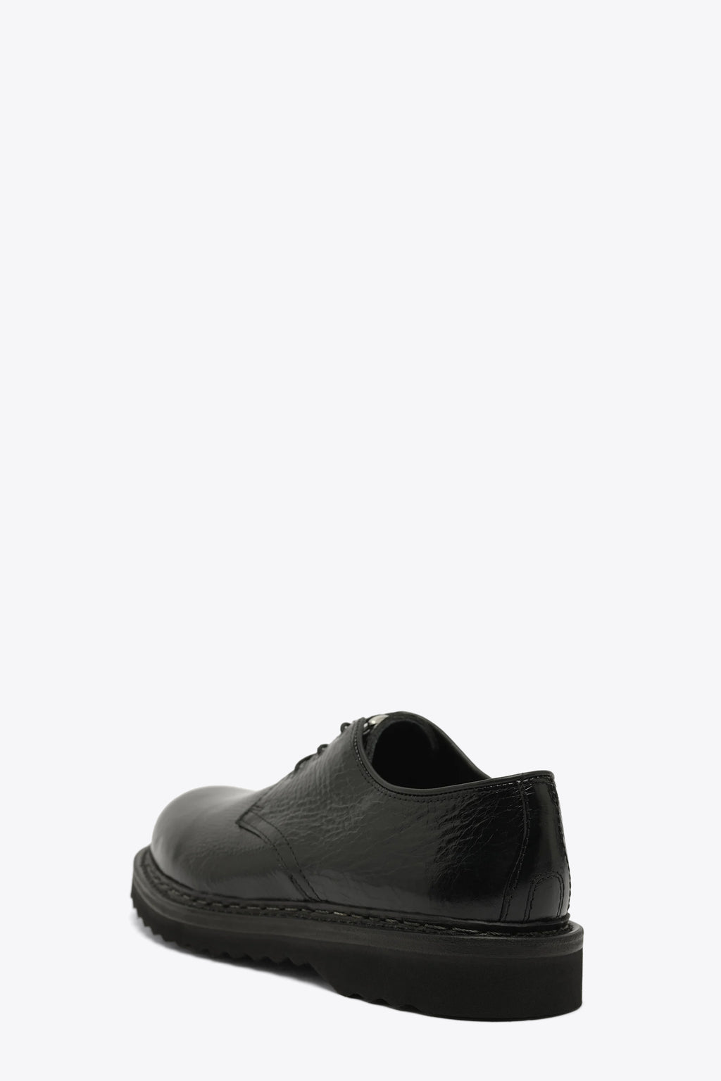 alt-image__Scarpa-derby-in-pelle-craccata-nera-lucida---Trampler-shoe