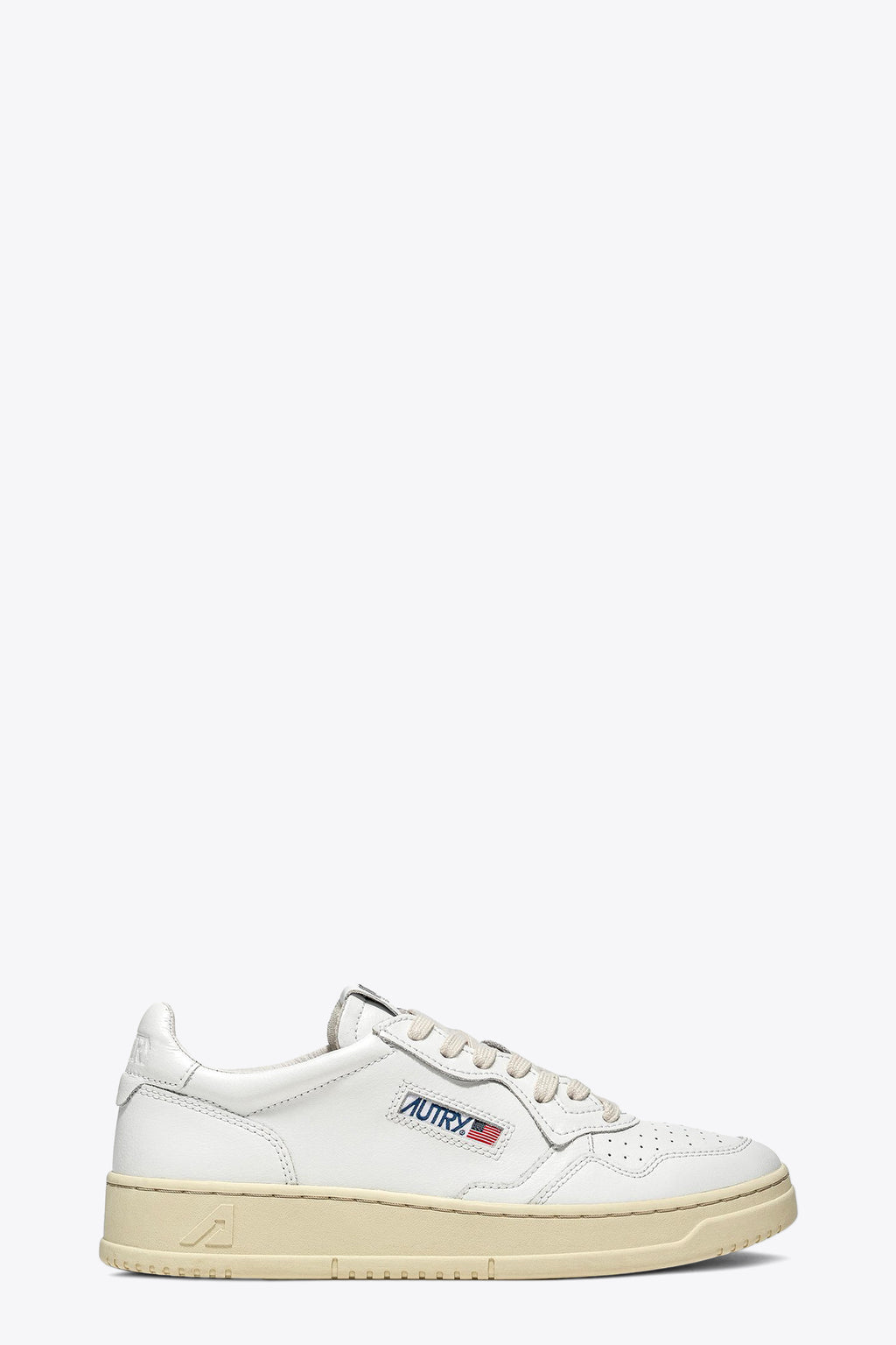 alt-image__White-leather-low-sneaker---Medalist-Low-