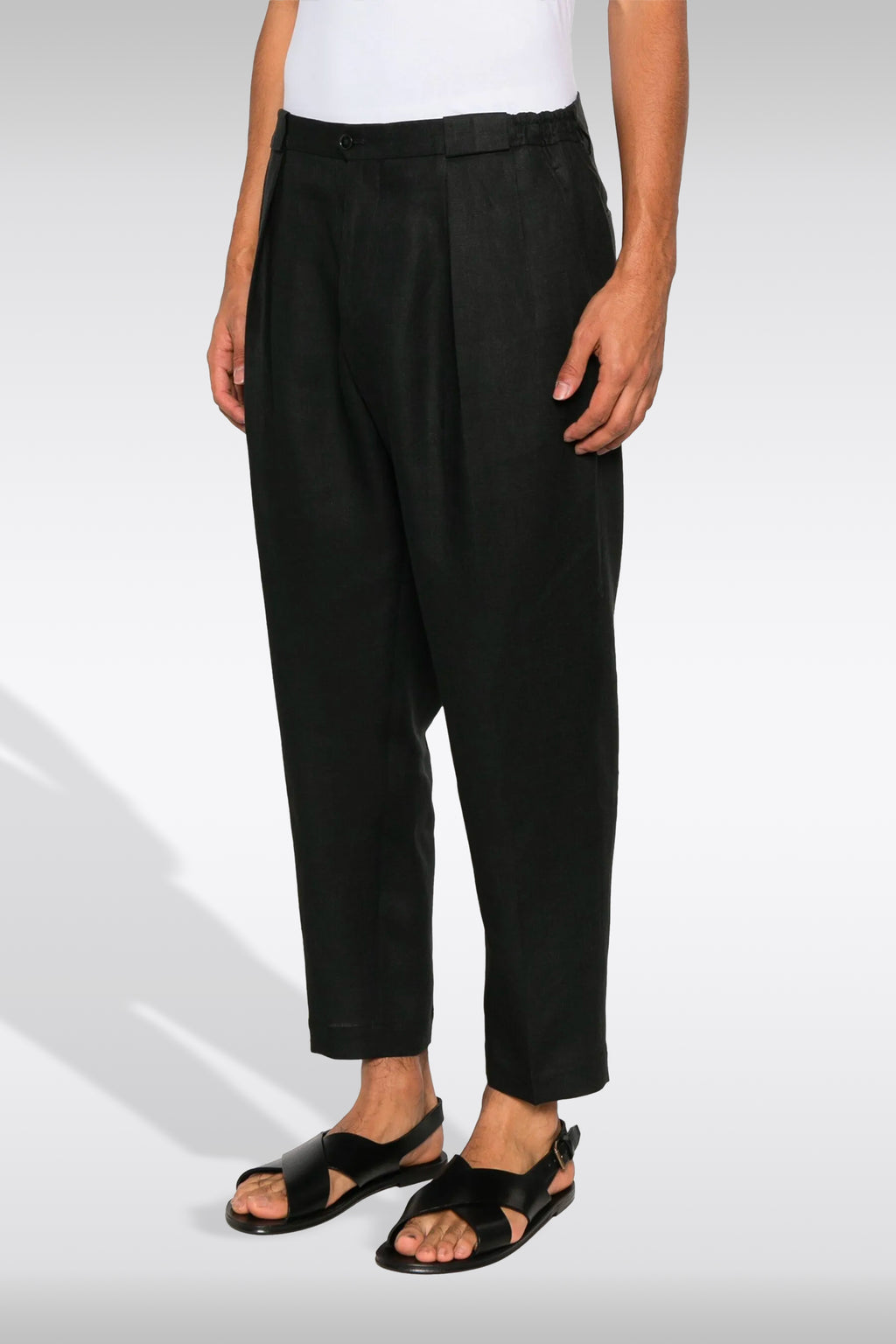 alt-image__Pantalone-in-lino-nero-con-pince---Portobello