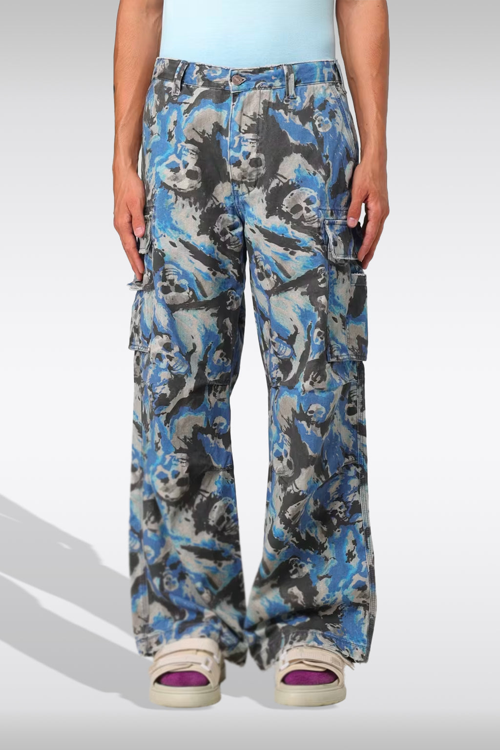 alt-image__Pantalone-cargo-con-stampa-camouflage-blu-e-teschi---Unisex-Skull-Cargo-Pants