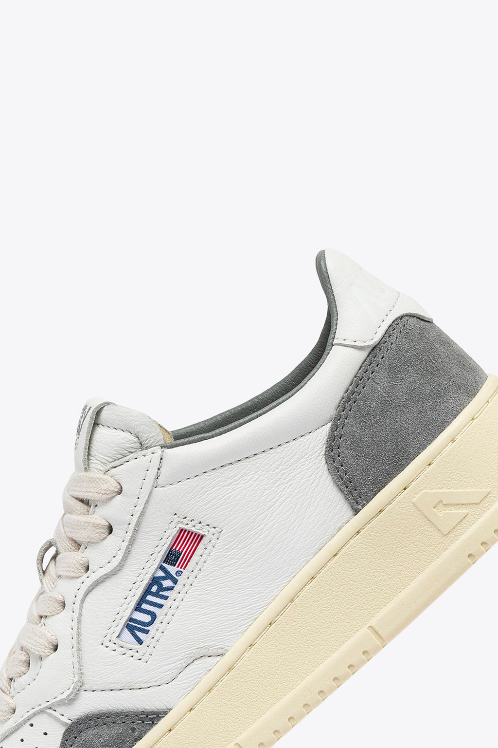 alt-image__White-leather-and-grey-suede-low-sneaker---Medalist-Low-