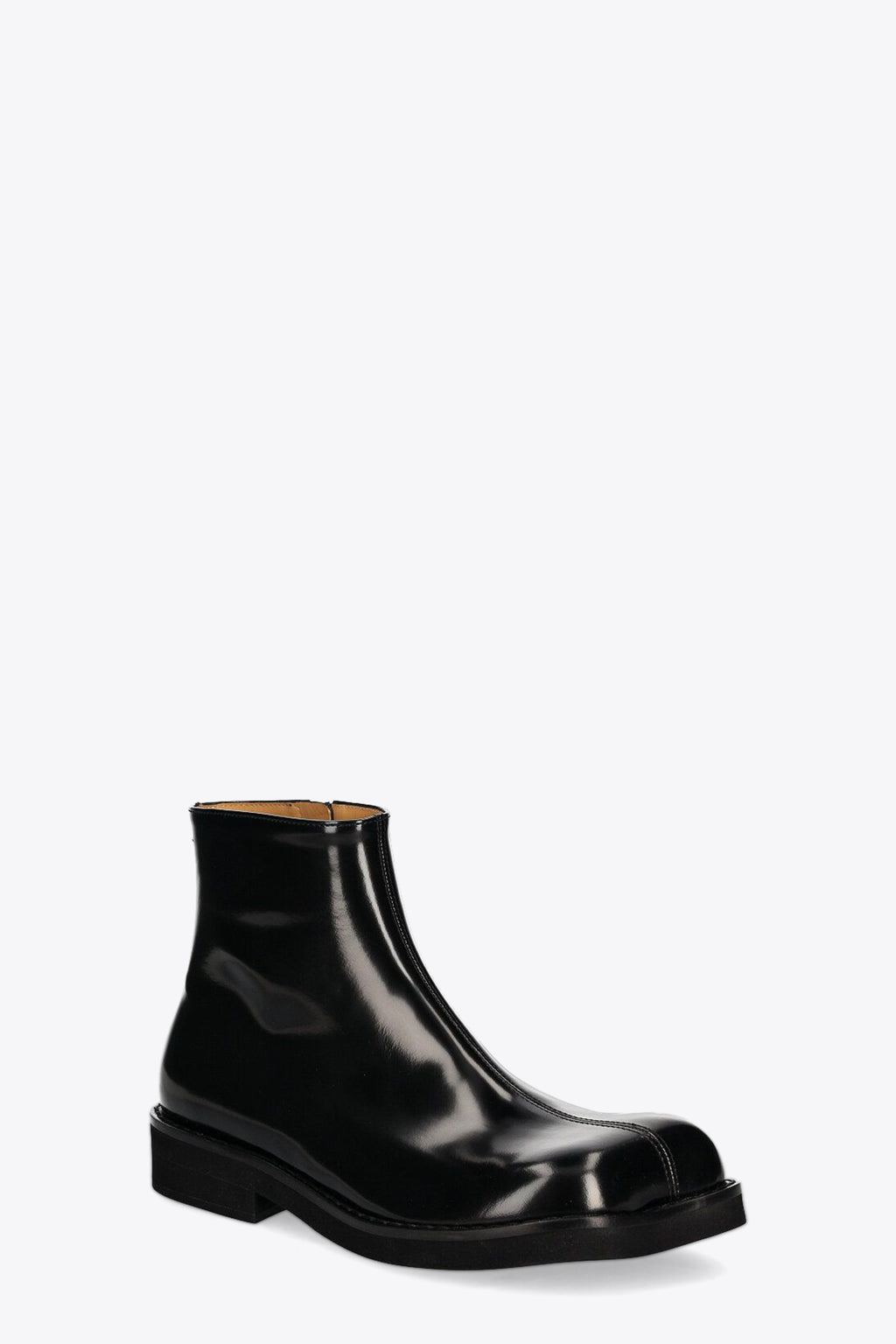 alt-image__Black-leather-ankle-boots-with-anatomic-toe