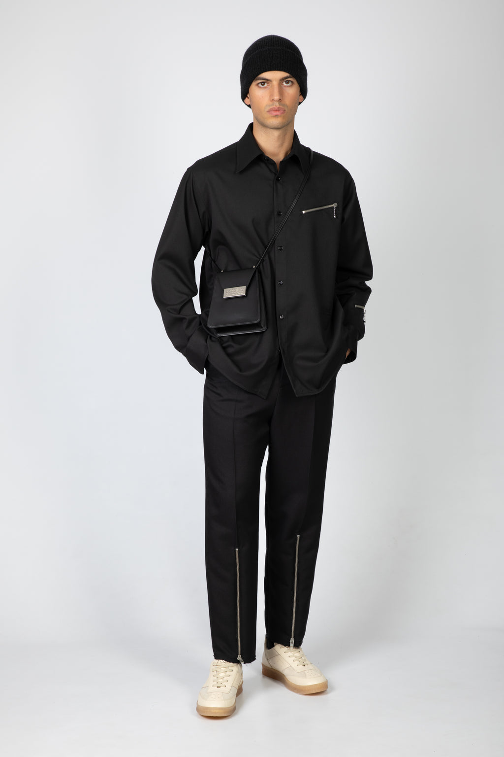 alt-image__Black-wool-blend-twill-pant-with-zippered-ankle