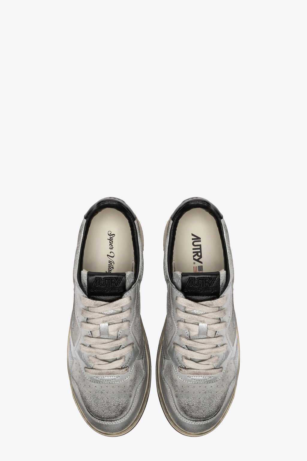 alt-image__Distressed-white-leather-low-sneaker-with-silver-and-black-detail---Super-Vintage-Low