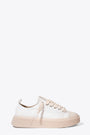 Sneaker bassa in canvas bianco con puntale in gomma 