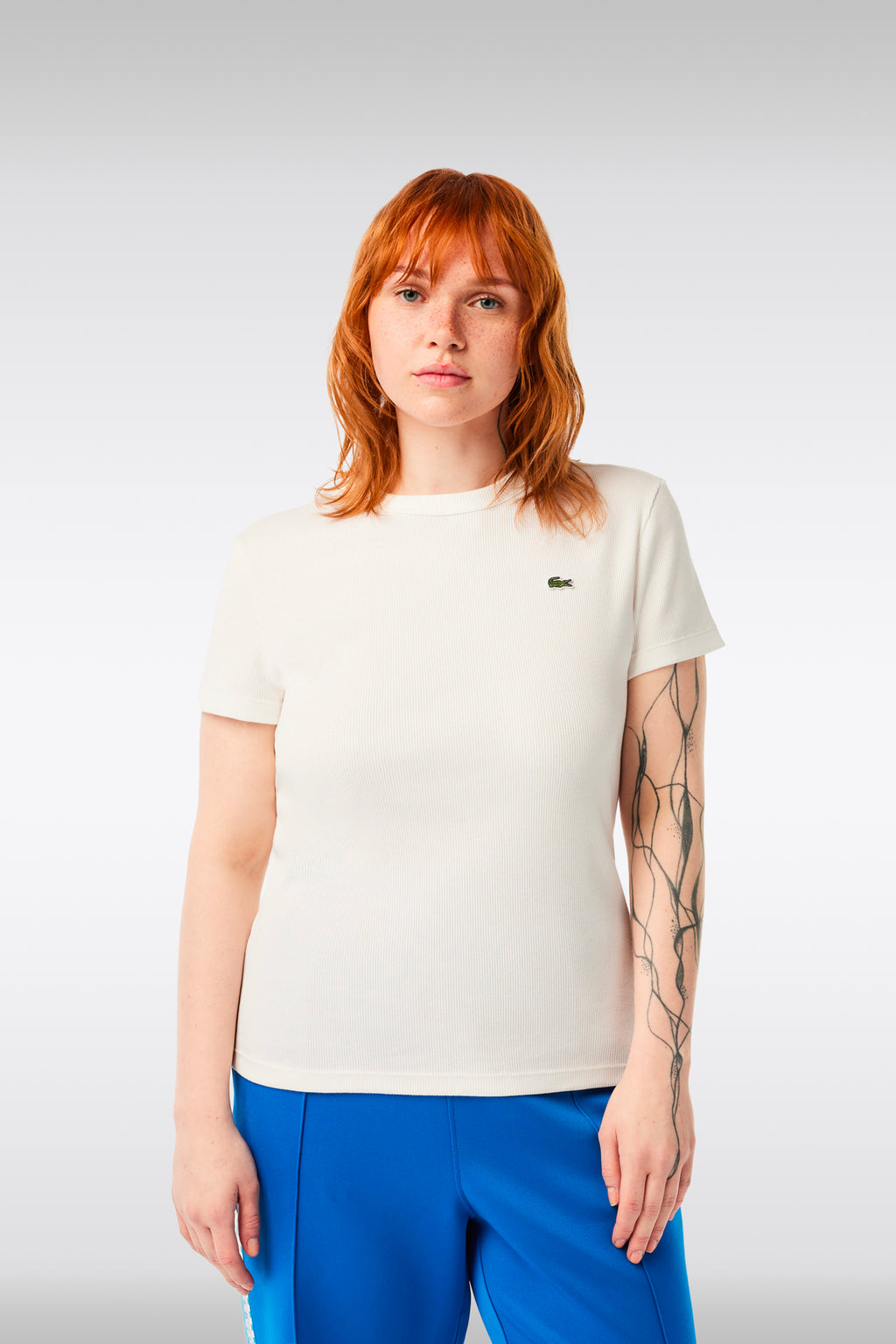 alt-image__T-shirt-bianca-in-cotone-a-coste-stretch