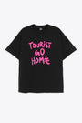 T-shirt nera in cotone con stampa frontale e sul retro in rosa 