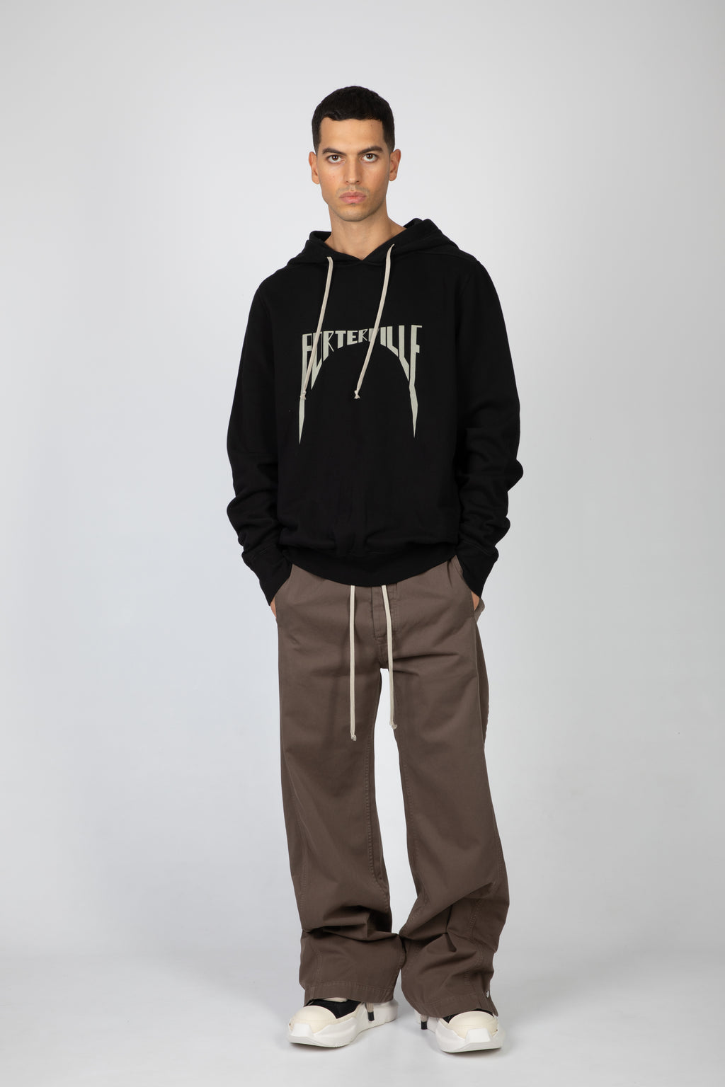 alt-image__Pantalone-in-twill-di-cotone-grigio-antracite-con-bottoni-laterali---Pusher-Pants