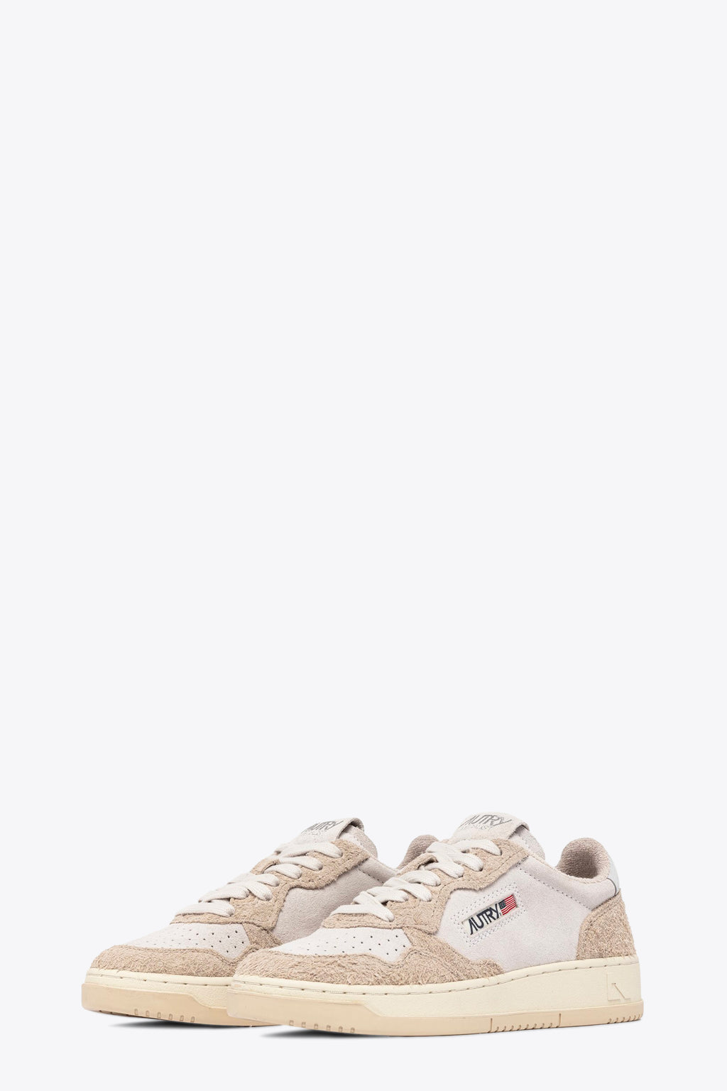 alt-image__Ecru-and-beige-brushed-suede-low-sneaker---Medalist-Low