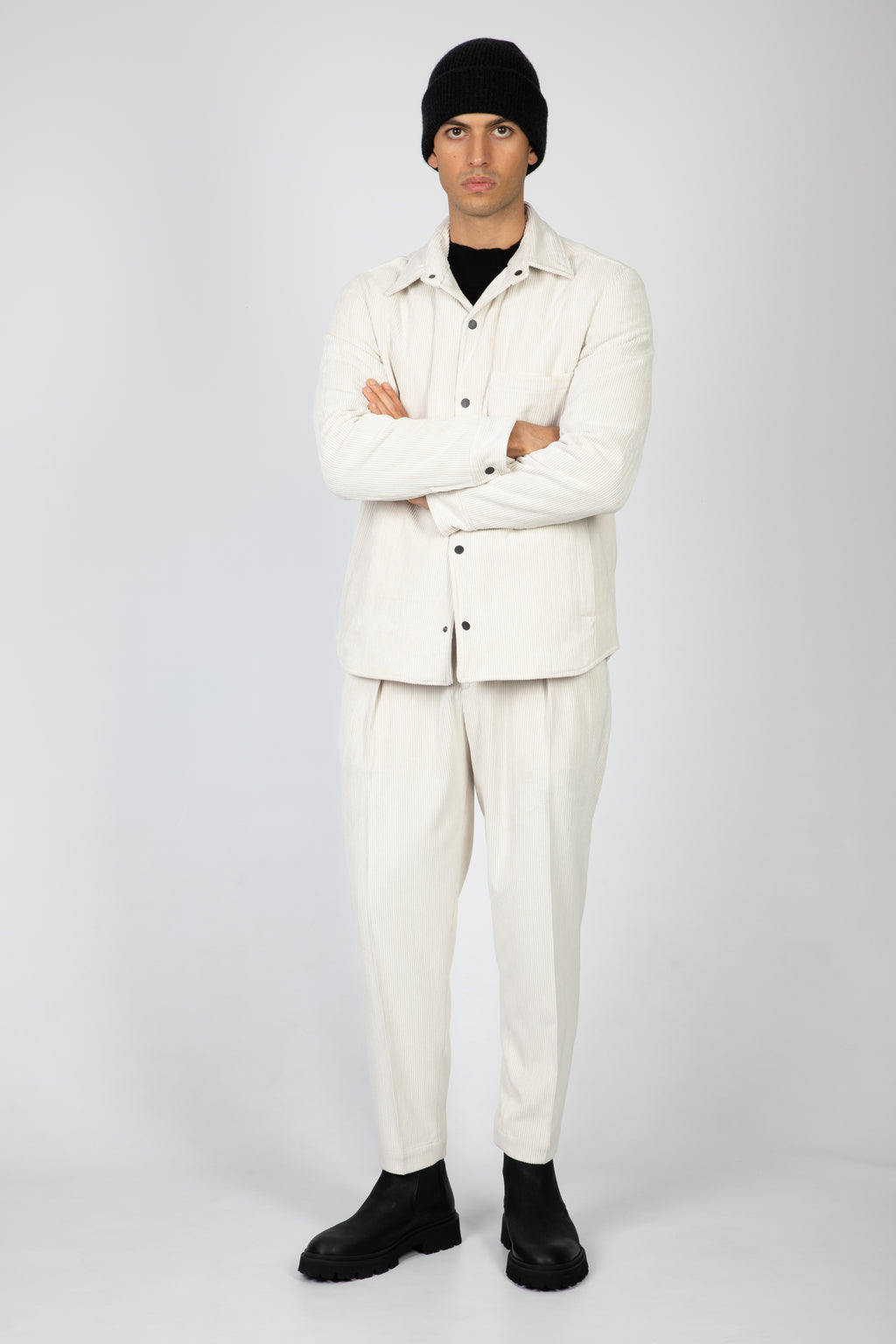 alt-image__Off-white-corduroy-pant-with-front-pleats---Portobello