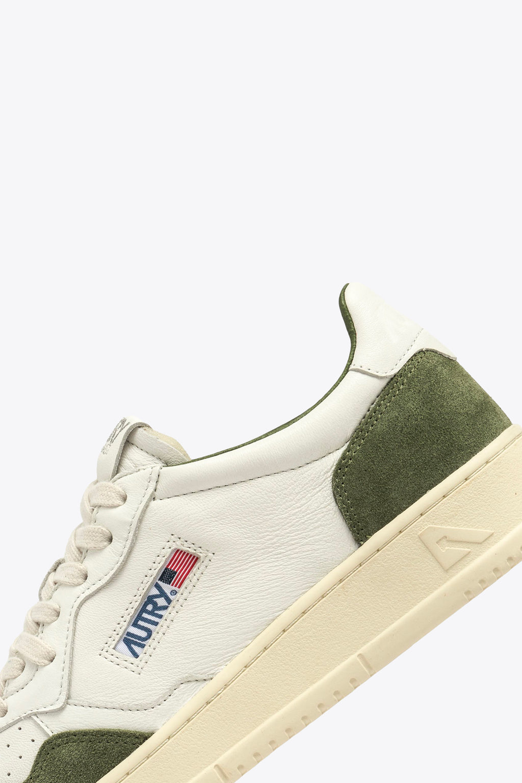 alt-image__Sneaker-bassa-in-pelle-panna-e-suede-verde---Medalist-Low