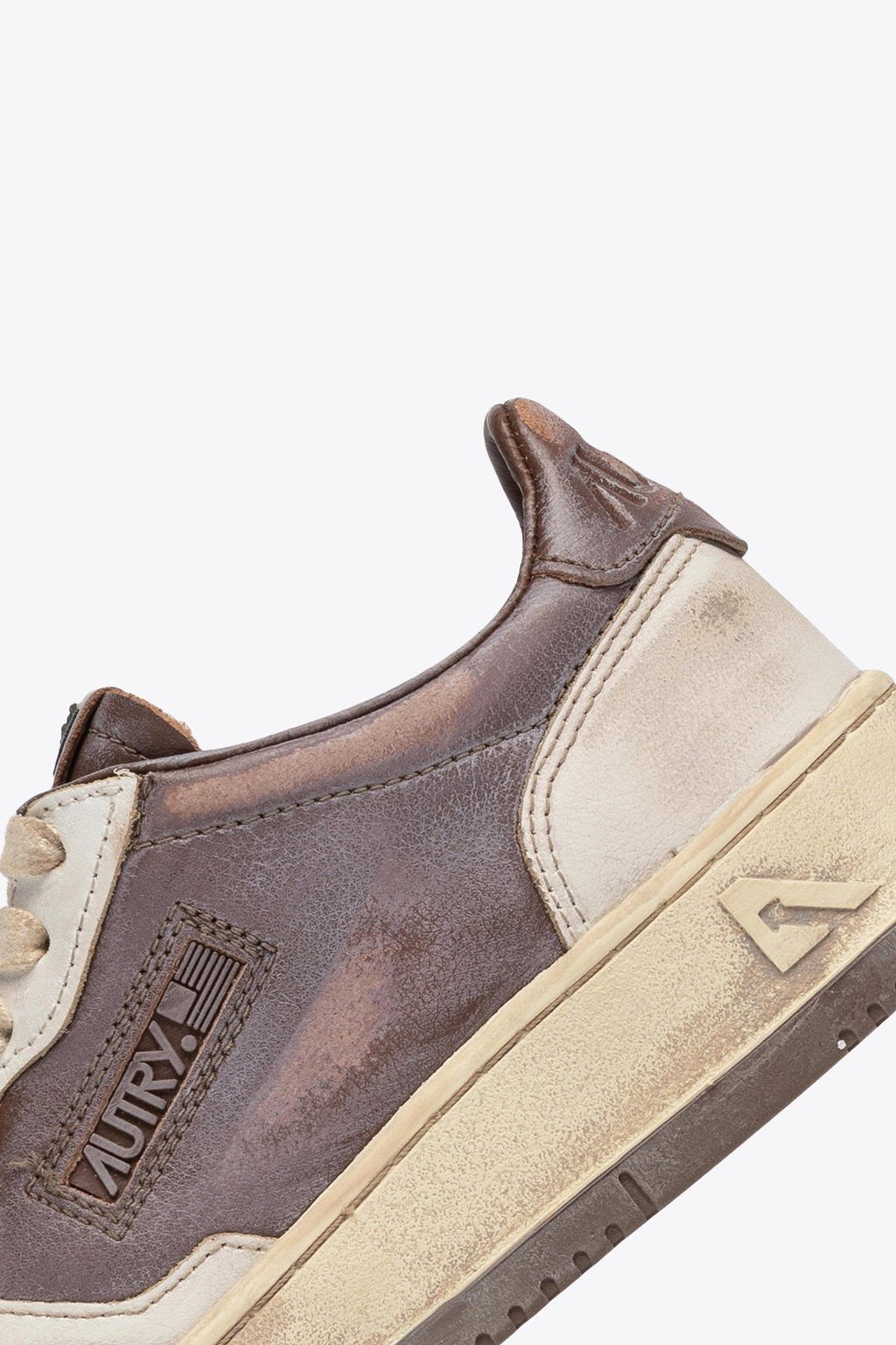 alt-image__Sneaker-bassa-in-pelle-invecchiata-panna-e-marrone---Medalist-Super-Vintage