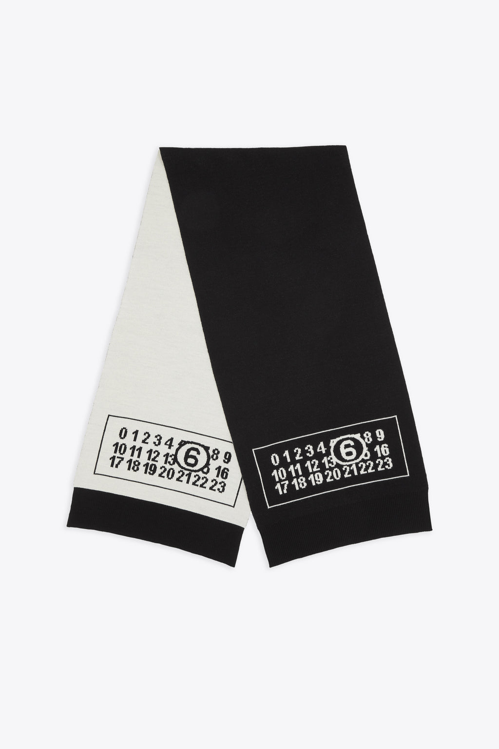 alt-image__Black-and-white-wool-blend-scarf-with-logo