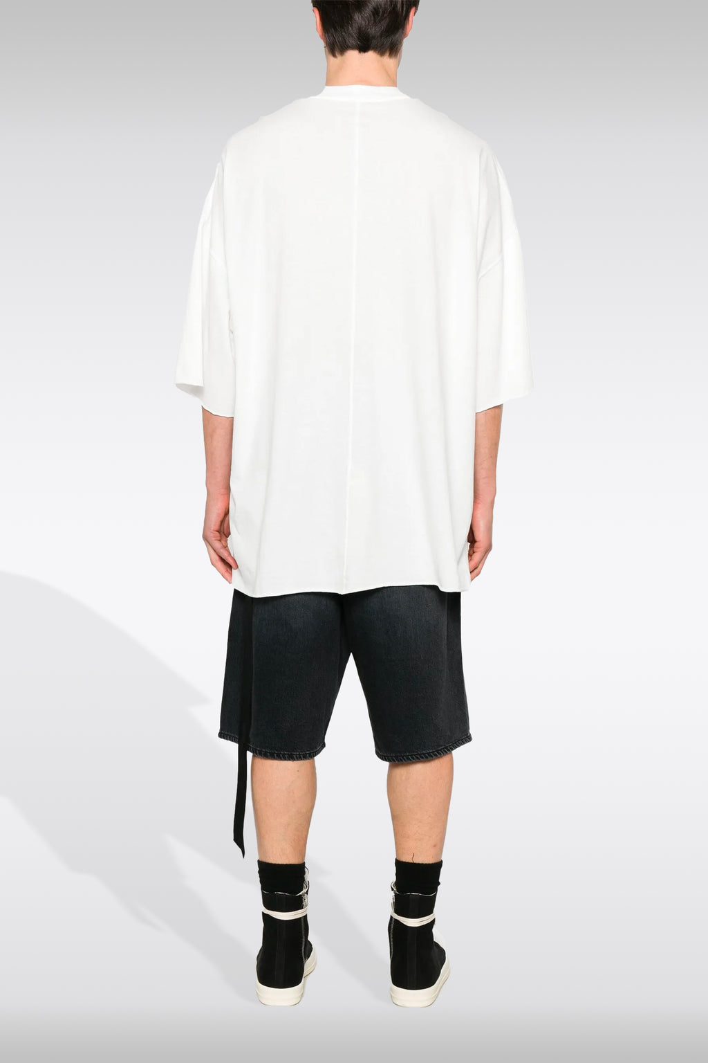 alt-image__Off-white-cotton-oversized-t-shirt-with-short-sleeves---Tommy-T