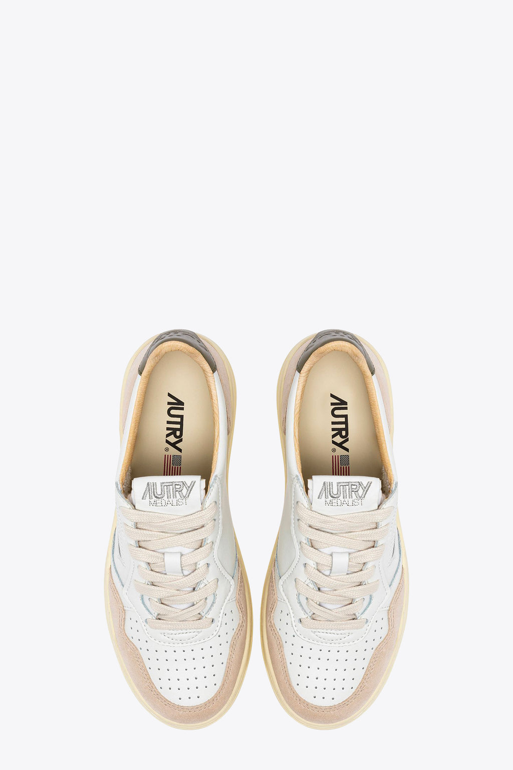 alt-image__Sneaker-bassa-in-pelle-bianca-e-suede-beige-con-tab-verde-fango---Medalist-Low