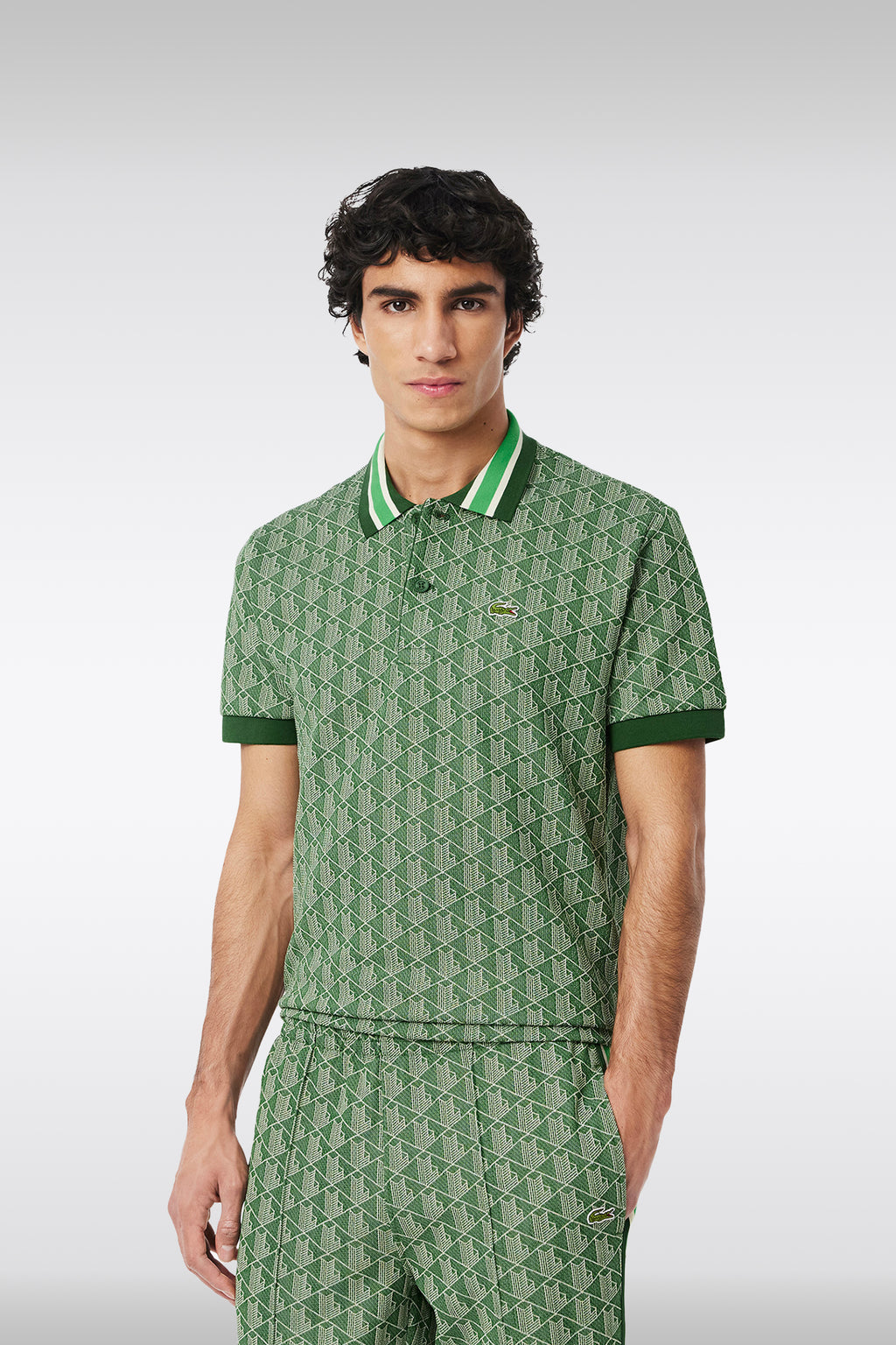 alt-image__Polo-con-motivo-jacquard-monogram-verde-e-bianco-con-maniche-corte