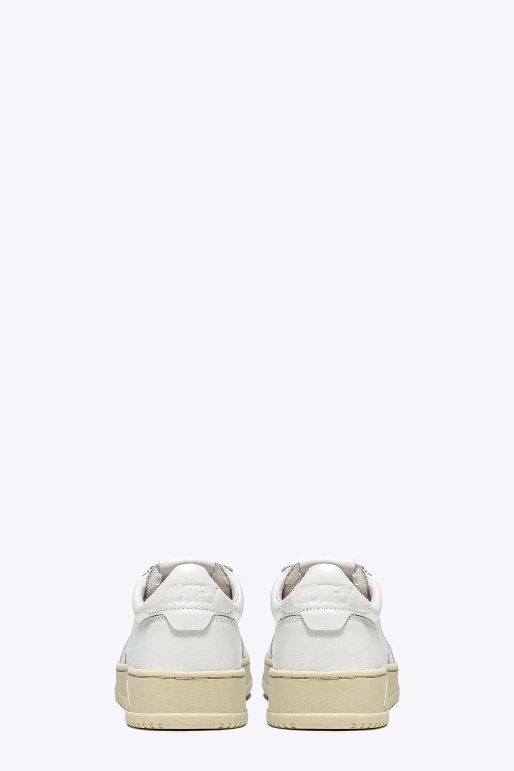 alt-image__White-leather-low-sneaker---Medalist-Low-