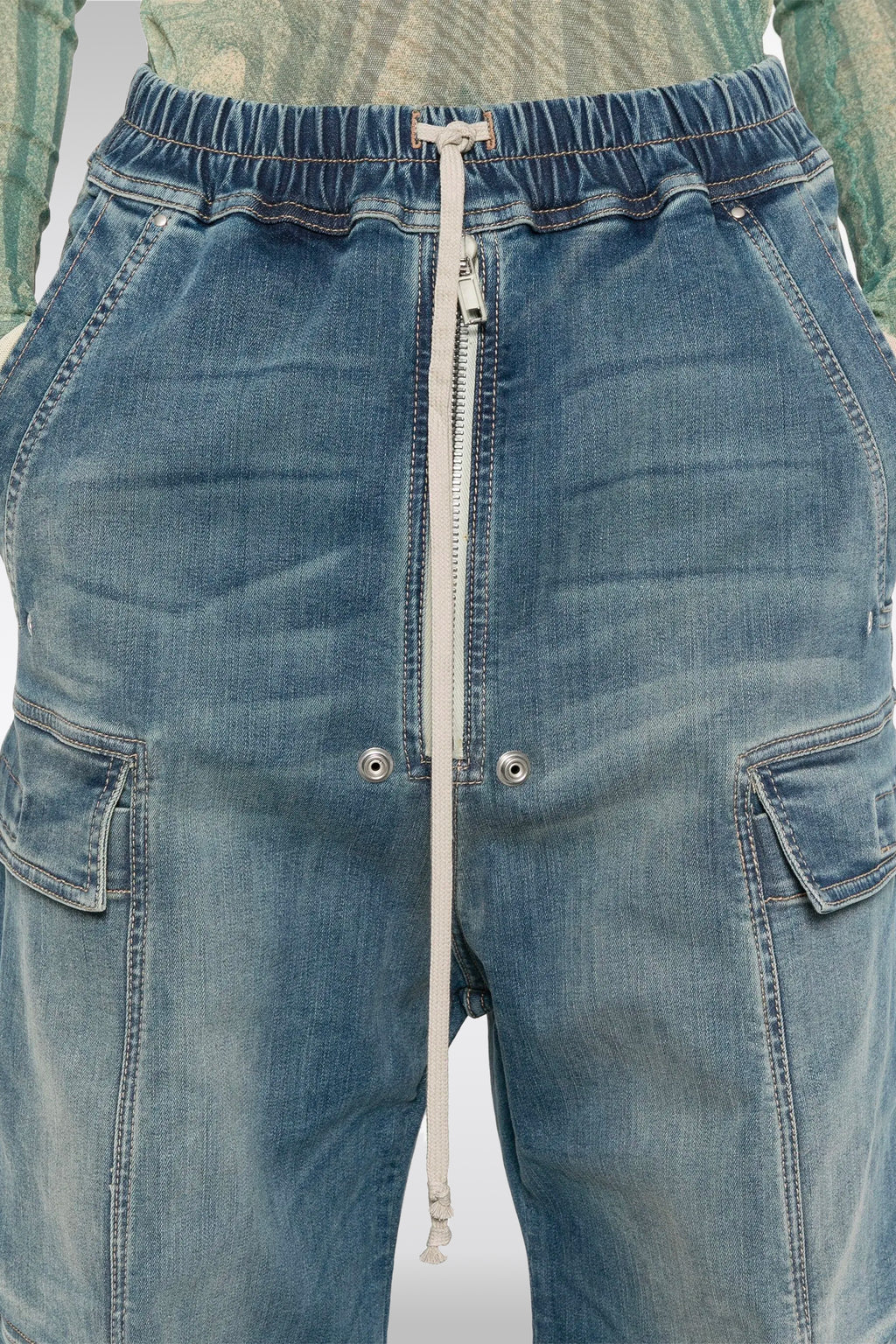 alt-image__Pantalone-cargo-in-denim-blu-sabbiato-con-elastico-in-vita---Double-Cargo-Jumbo-Belas