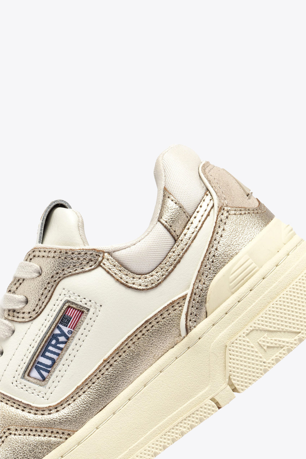 alt-image__White-and-gold-leather-low-sneaker---Clc-Low