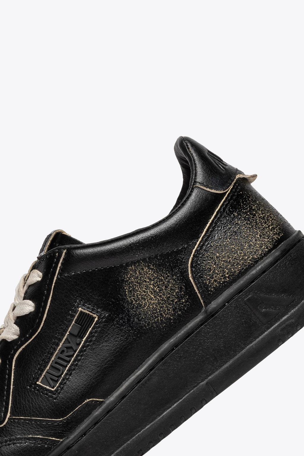 alt-image__Sneaker-bassa-in-pelle-invecchiata-nera---Super-Vintage-Low