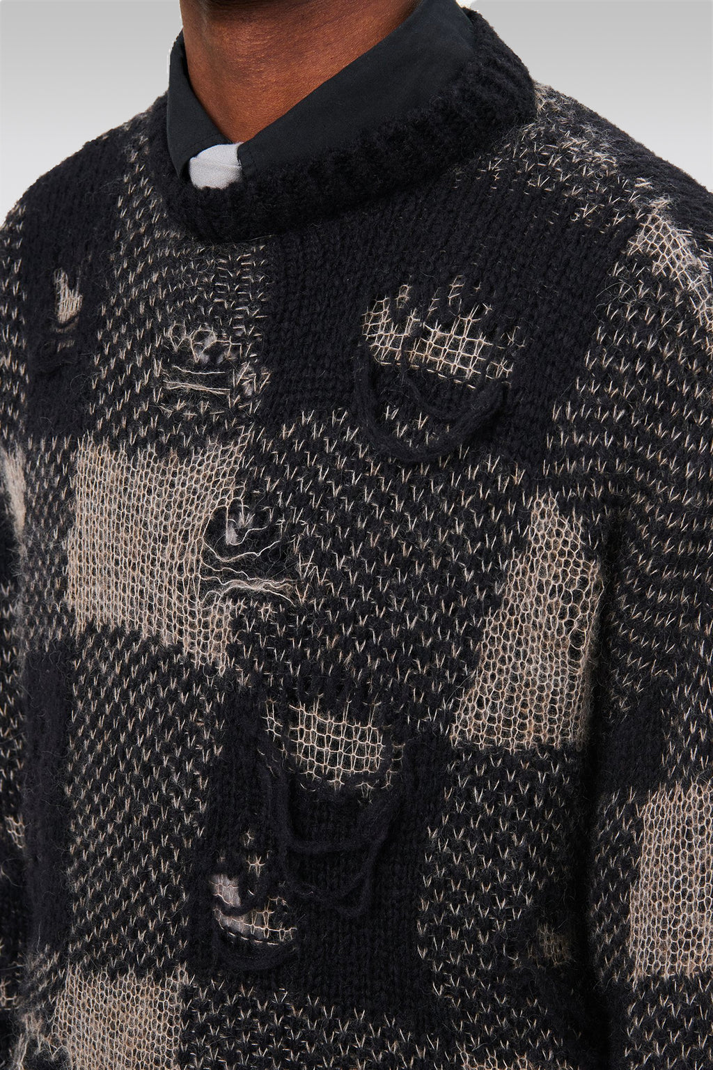 alt-image__Black/grey-check-wool-destroyed-sweater---Sonar-Roundneck