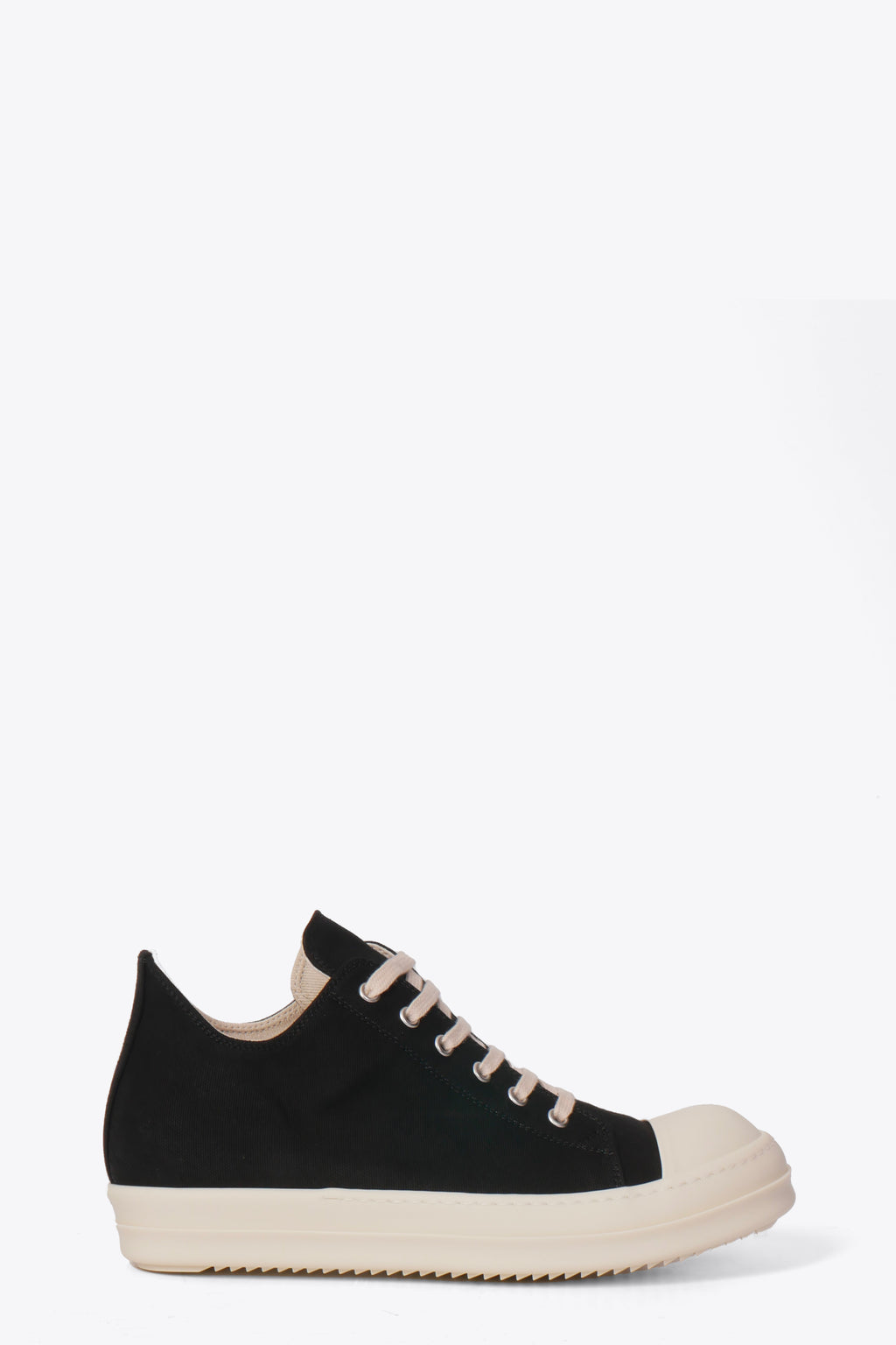 alt-image__Black-canvas-lace-up-low-sneaker---Low-Sneaks