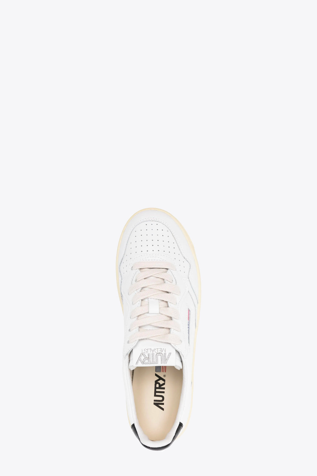 alt-image__White-leather-low-sneaker-with-black-back-tab-and-platform-sole---Medalist-Platform