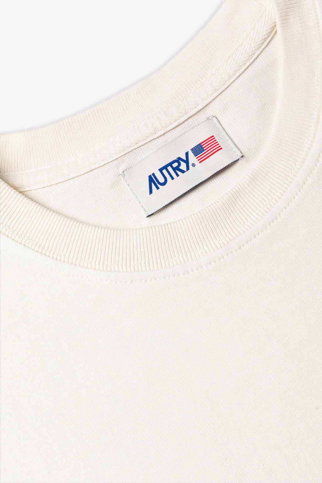 alt-image__T-shirt-in-cotone-panna-con-logo-al-petto