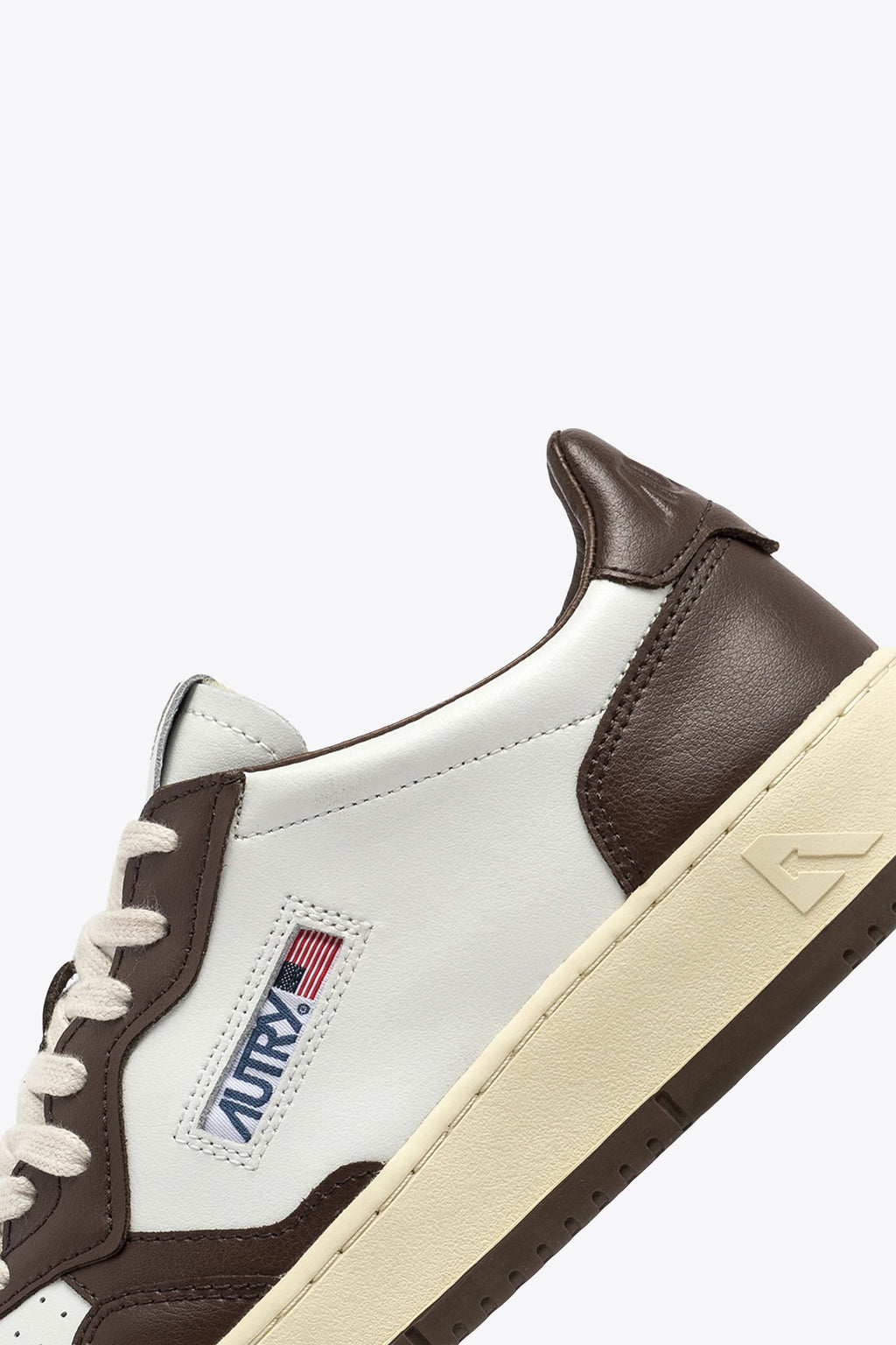 alt-image__Sneaker-bassa-in-pelle-bianca-e-marrone---Medalist