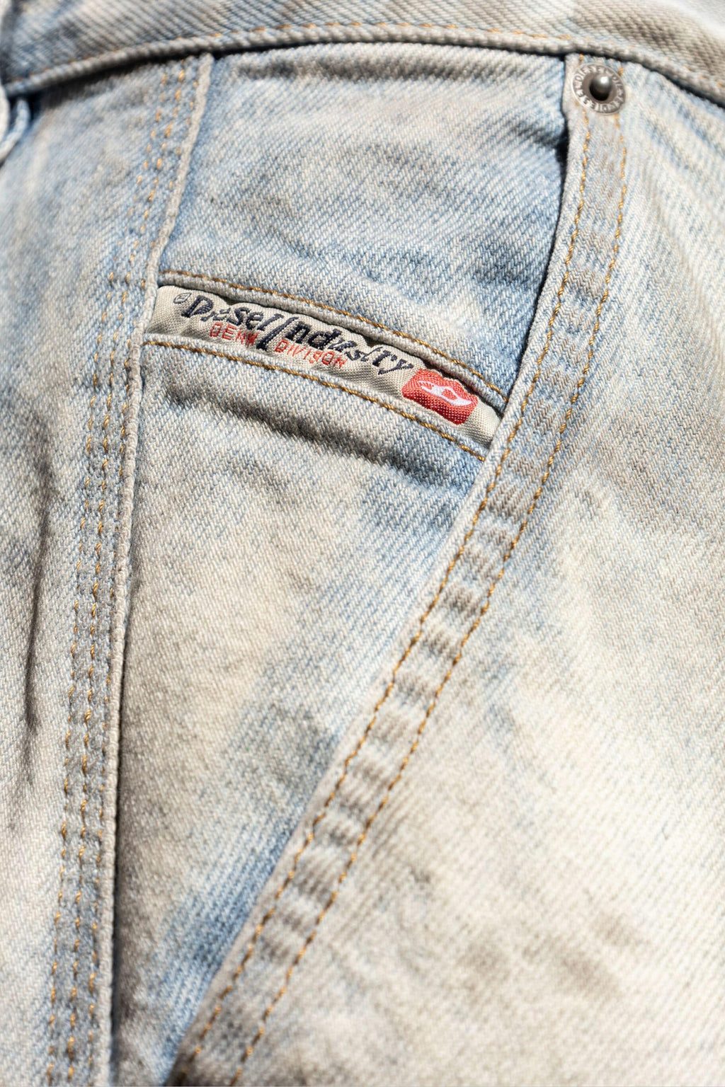 alt-image__Jeans-cargo-baggy-in-denim-blu-chiaro-effetto-vintage---D-Fish-Cargo