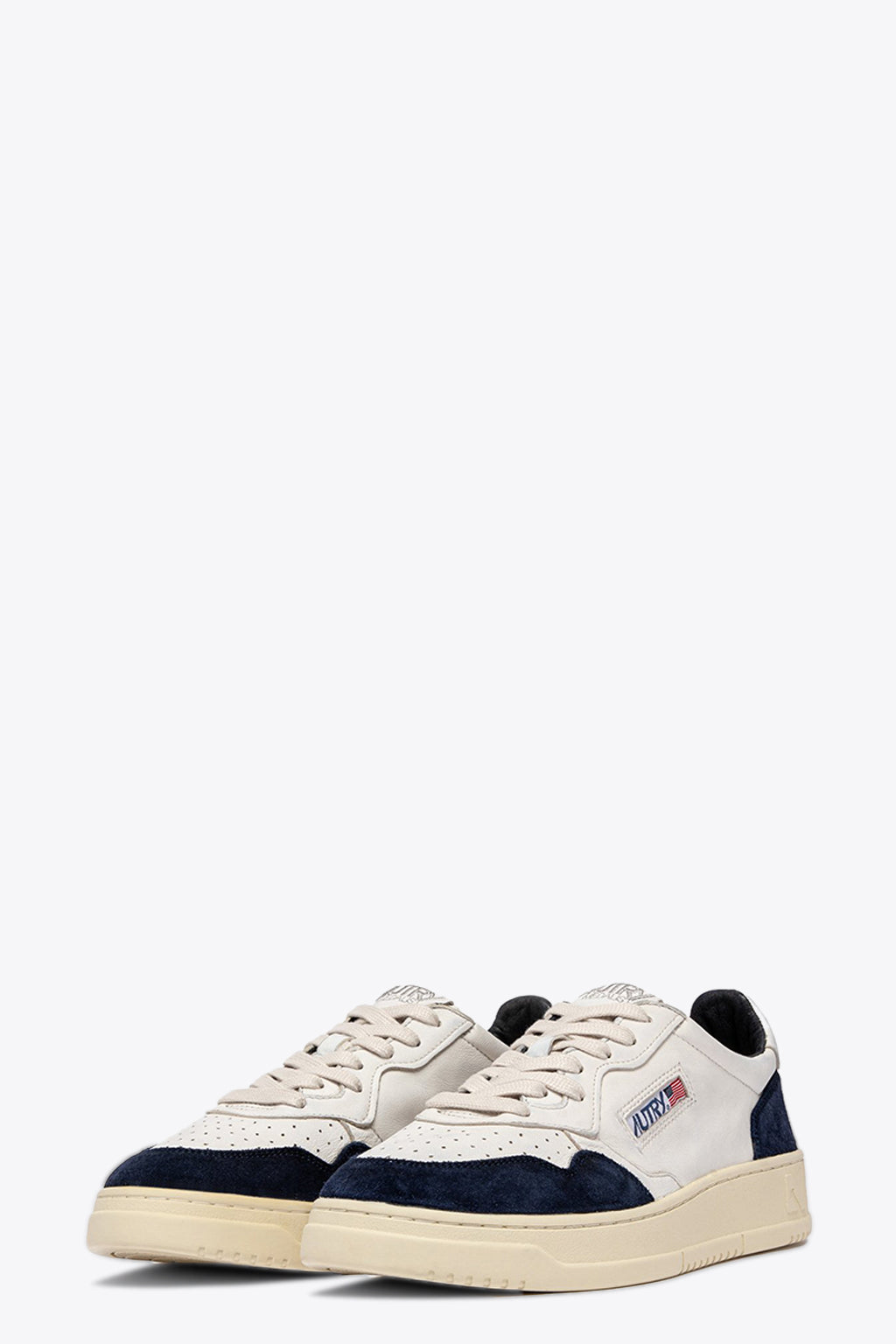 alt-image__White-leather-low-sneaker-with-blue-suede-detail---Medalist
